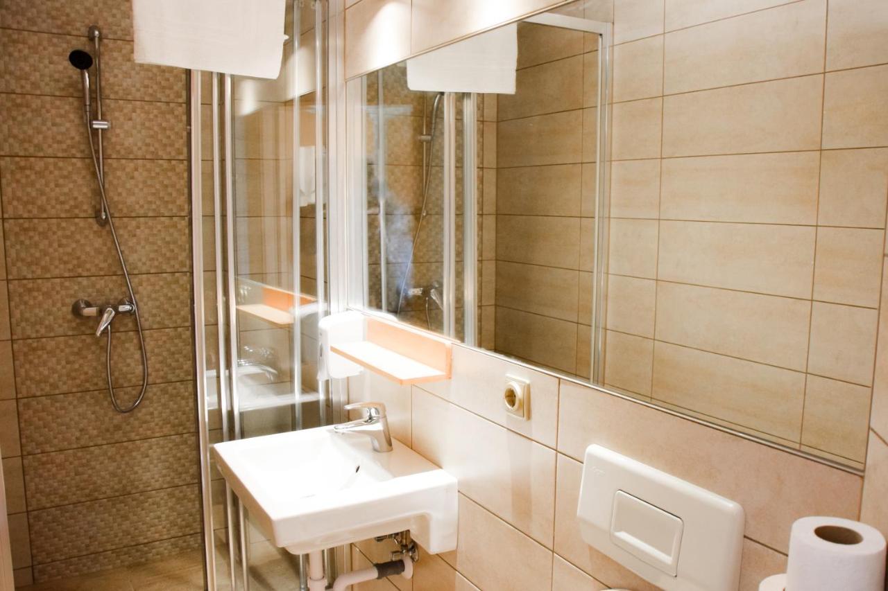 Csikar Csárda és Panzió Hotel Kőszeg Exterior foto