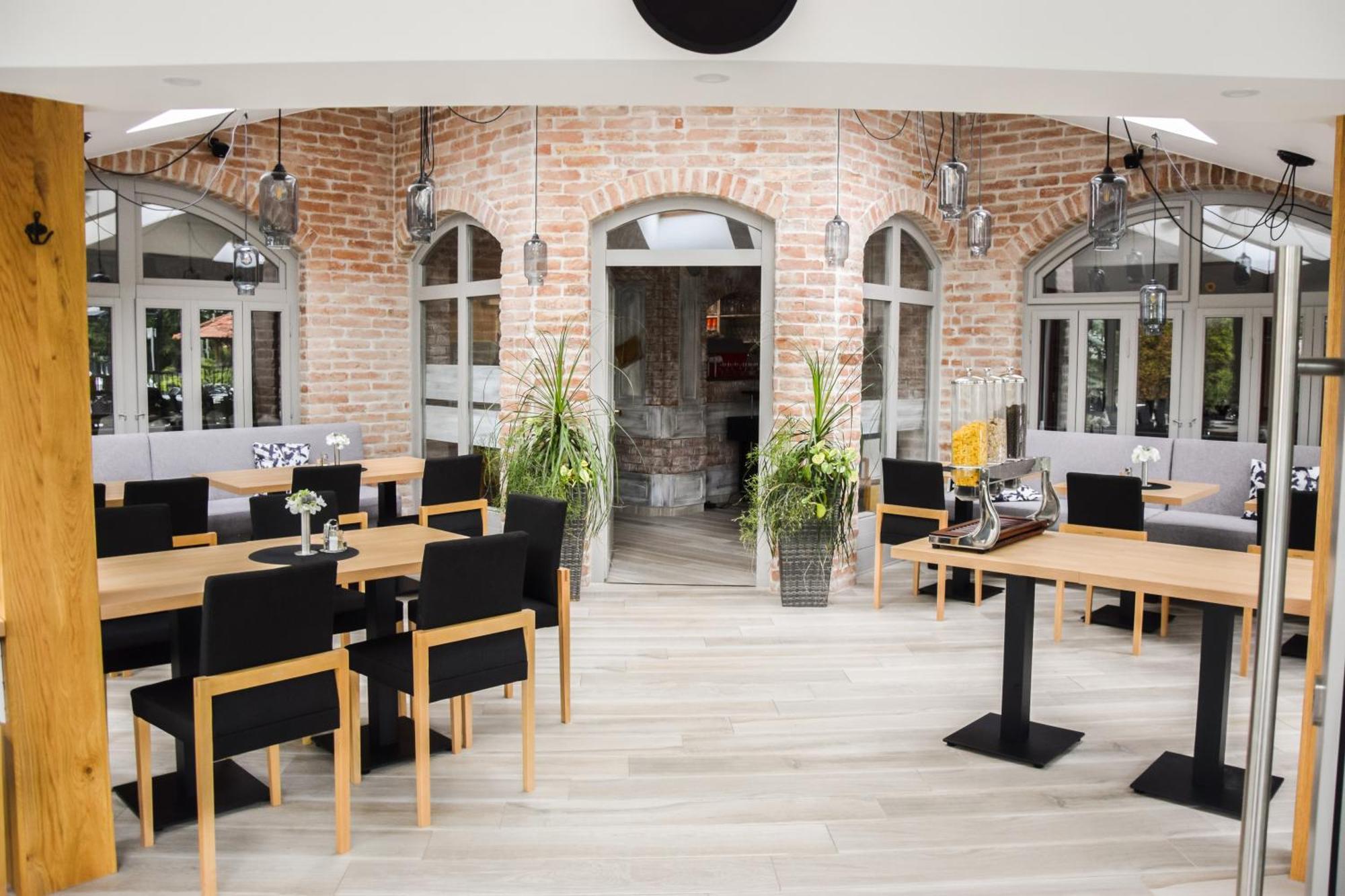 Csikar Csárda és Panzió Hotel Kőszeg Exterior foto