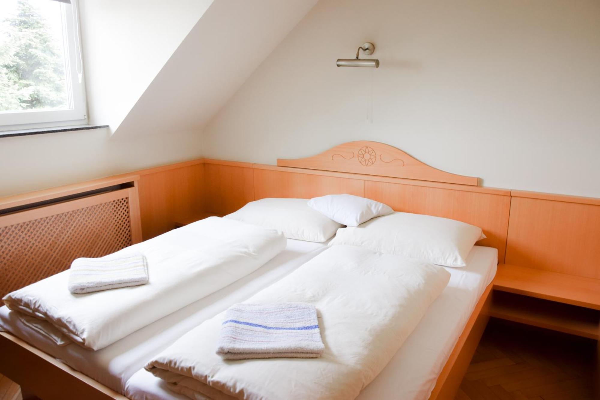 Csikar Csárda és Panzió Hotel Kőszeg Exterior foto